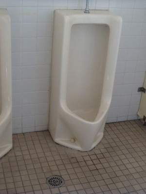 トイレ工事　テナント工事　共用トイレ　リリーフプラス
