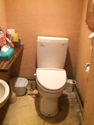 トイレ交換　トイレ工事　店舗トイレ　お店トイレ工事　テナントトイレ　水回り　新宿区リフォーム　リリーフプラス