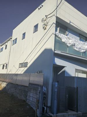 目黒区外壁塗装　目黒区塗装工事　リリーフ住宅　外壁塗装