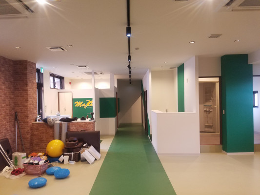 店舗工事　BAR内装　サロン内装　店舗工事　リリーフ住宅