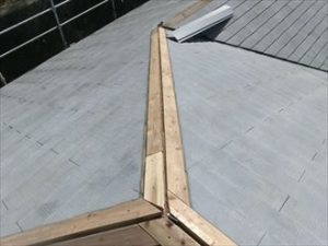 棟板金の取り付け方について スタッフブログ 顧客満足度no 1外壁屋根塗装 リフォーム専門のリリーフプラス 棟板金の取り付け方について スタッフブログ 顧客満足度no 1外壁屋根塗装 リフォーム専門のリリーフプラス